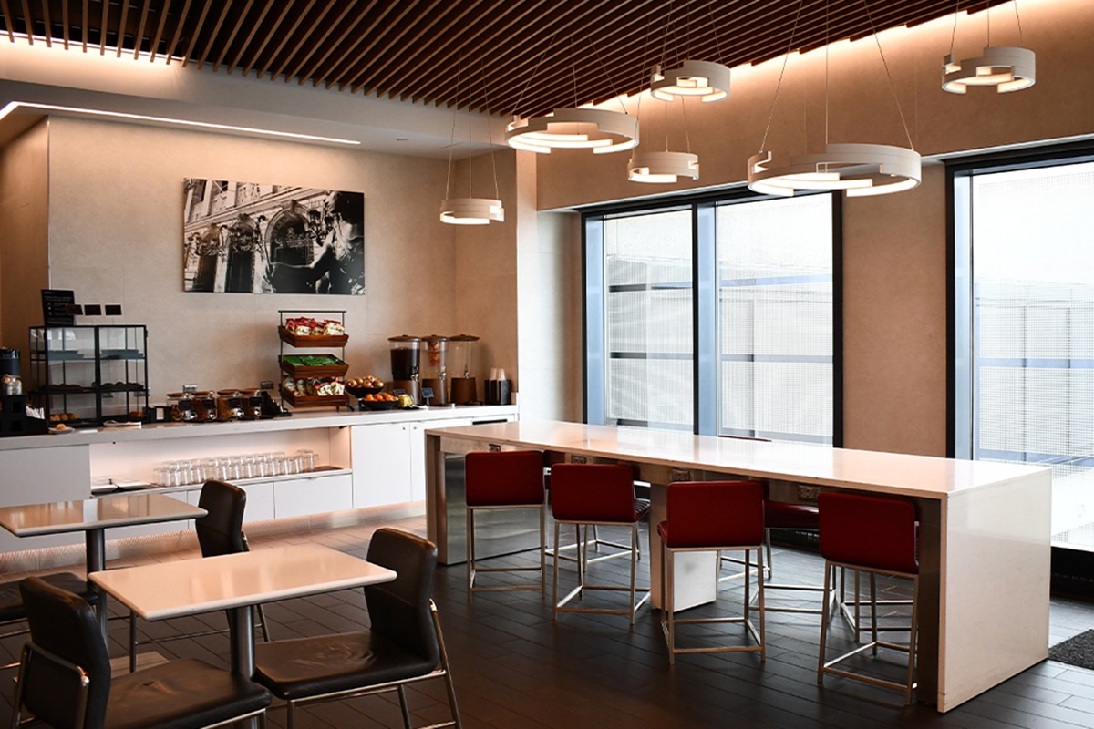 American Airlines ofrece una sala VIP para corredores del Maratón de Boston 2026.