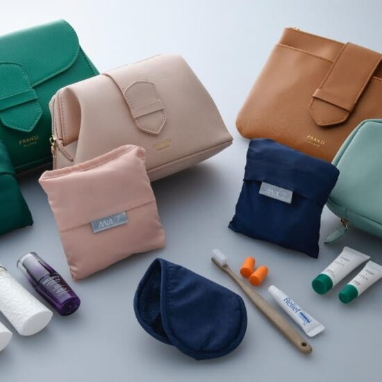 Los estuches utilizarán materiales sostenibles y combinarán elegancia atemporal con diseño moderno.