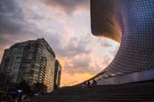 La Ciudad de México combina historia, arte y museos que reflejan su riqueza cultural.