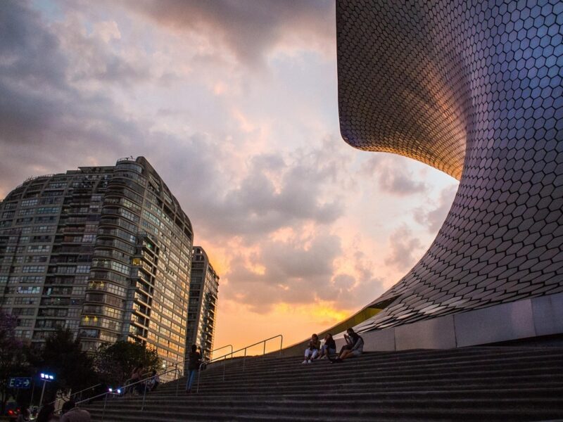 La Ciudad de México combina historia, arte y museos que reflejan su riqueza cultural.