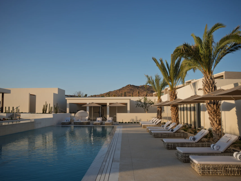 Experiencia de bienestar para parejas en el desierto.