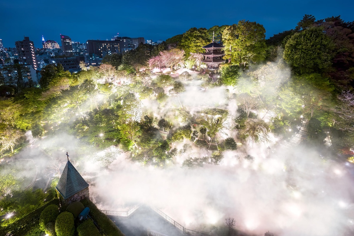 Luces y naturaleza en el Hotel Chinzanso Tokyo.